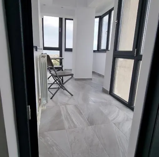 Amie Seaside Daire *